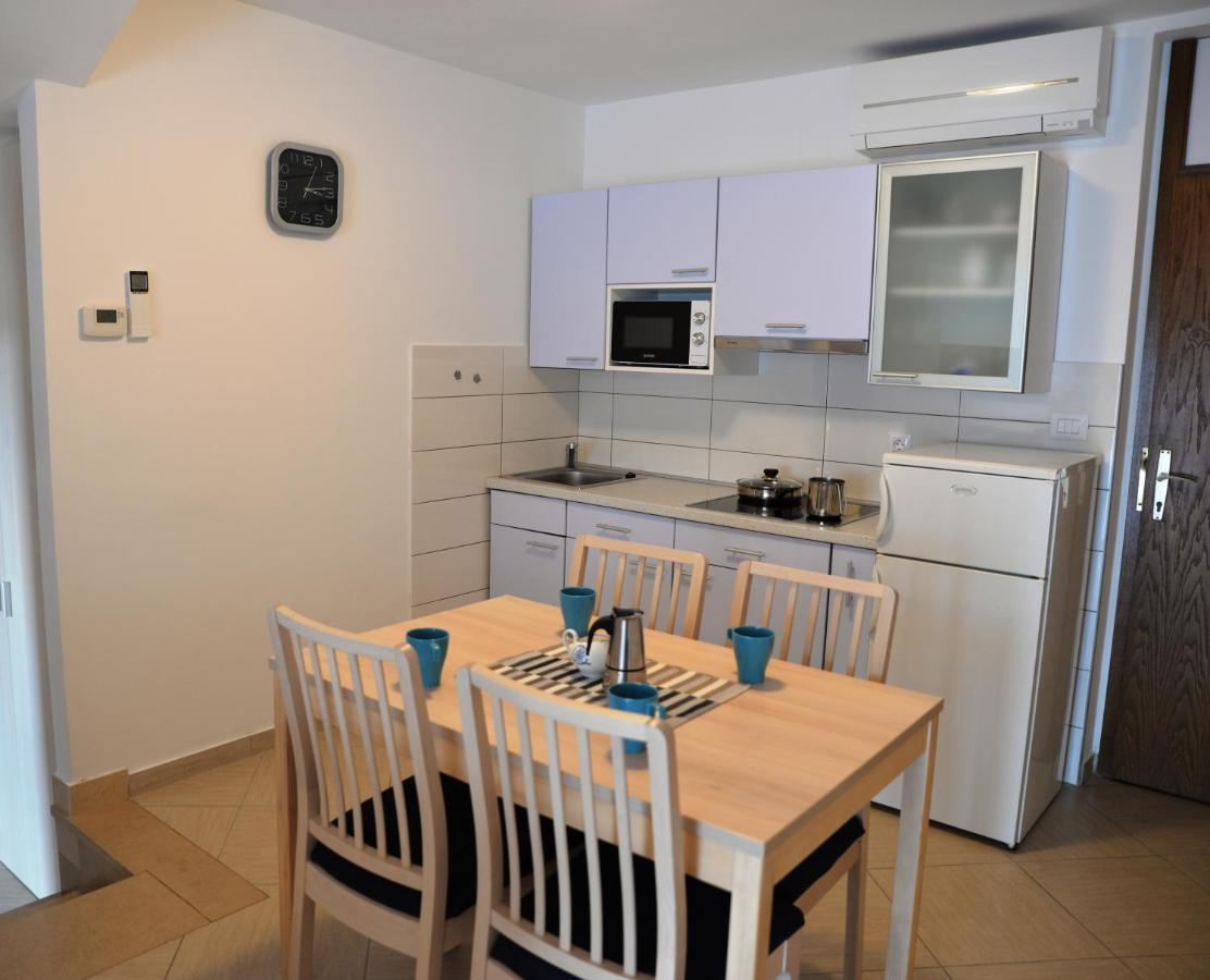 Apartments Palma & Pino Cres Zewnętrze zdjęcie