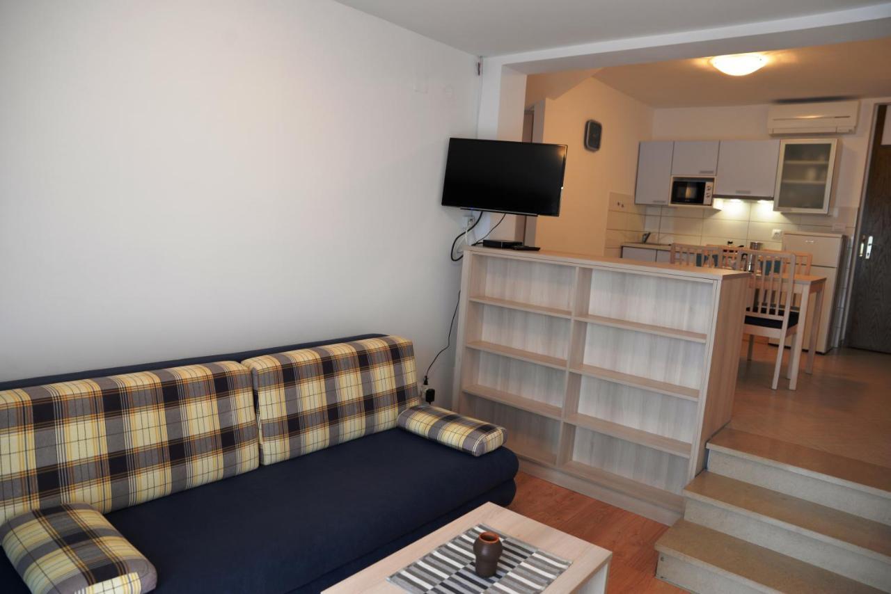 Apartments Palma & Pino Cres Zewnętrze zdjęcie