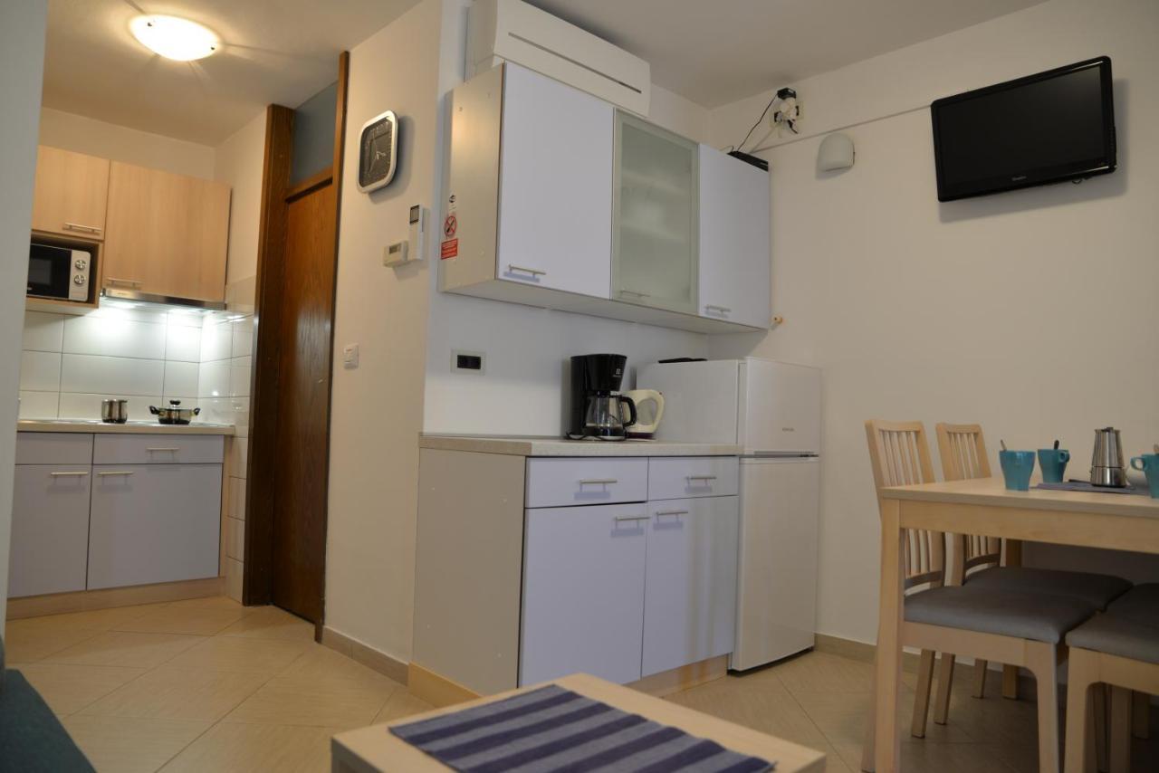Apartments Palma & Pino Cres Zewnętrze zdjęcie