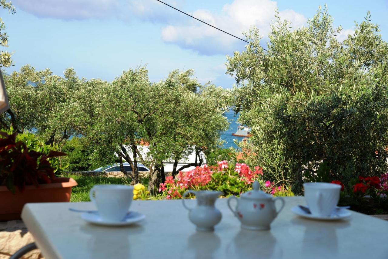 Apartments Palma & Pino Cres Zewnętrze zdjęcie