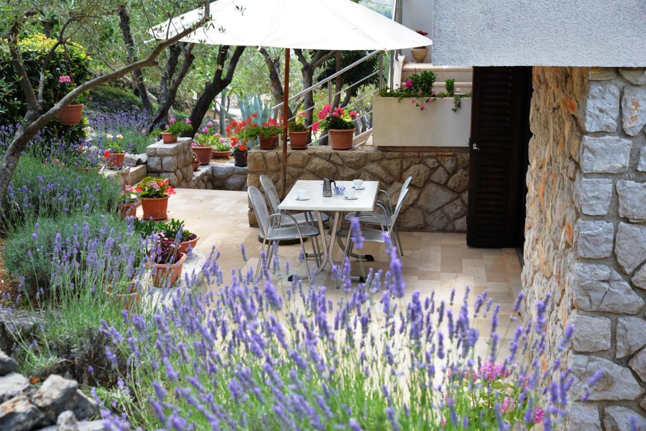 Apartments Palma & Pino Cres Zewnętrze zdjęcie